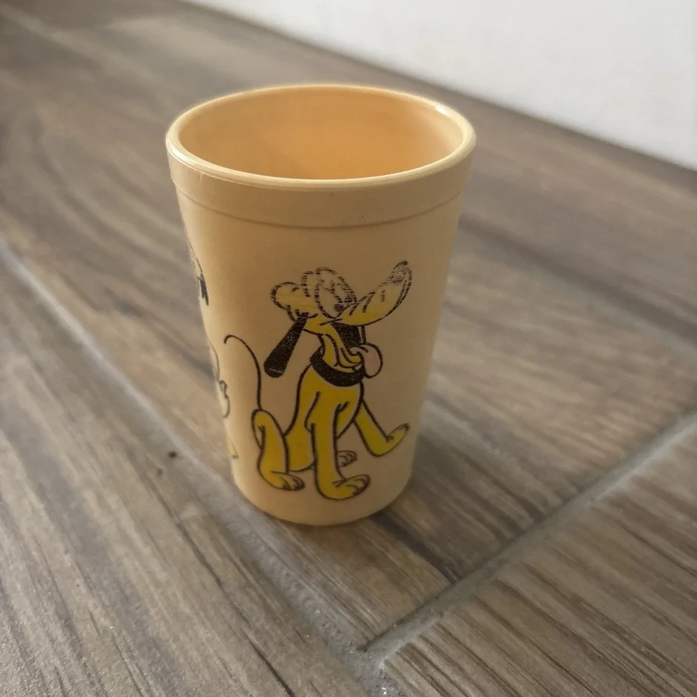 Vtg Walt Disney Productions‎ by Eagle Mickey Mouse Donald Duck Pluto Plastic Cup